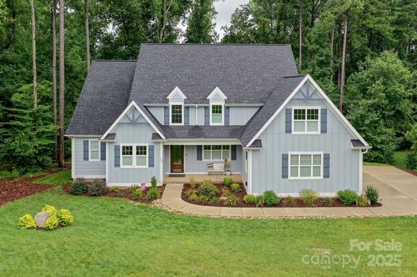 138 Waterbury DR, Mooresville, NC 28117