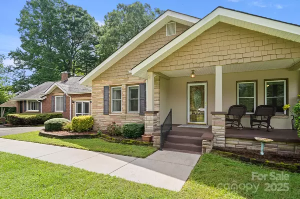 429 Brooklyn AVE, Hendersonville, NC 28792