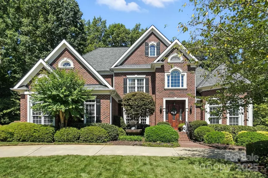 6525 Robin Hollow DR, Mint Hill, NC 28227