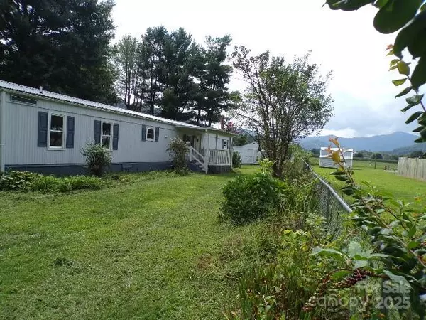 Waynesville, NC 28785,71 Flat Creek RD