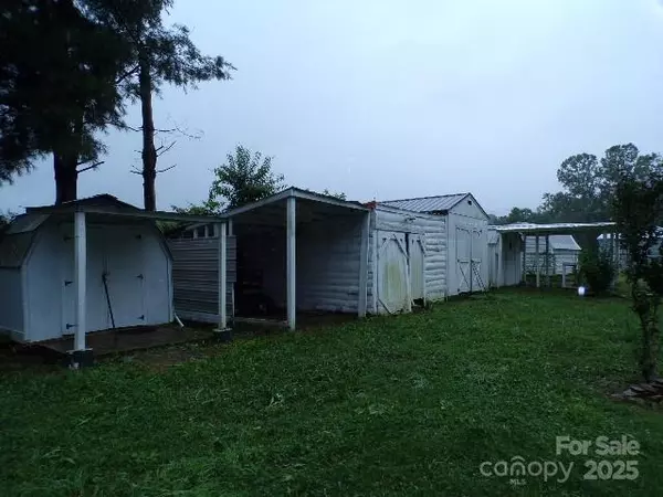 Waynesville, NC 28785,71 Flat Creek RD