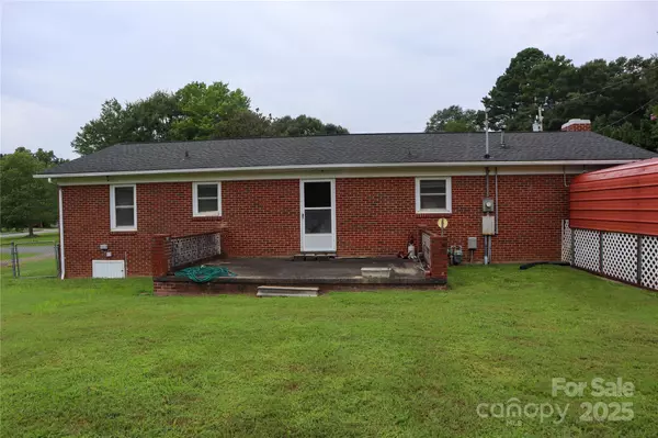 Dallas, NC 28034,218 Starview LN