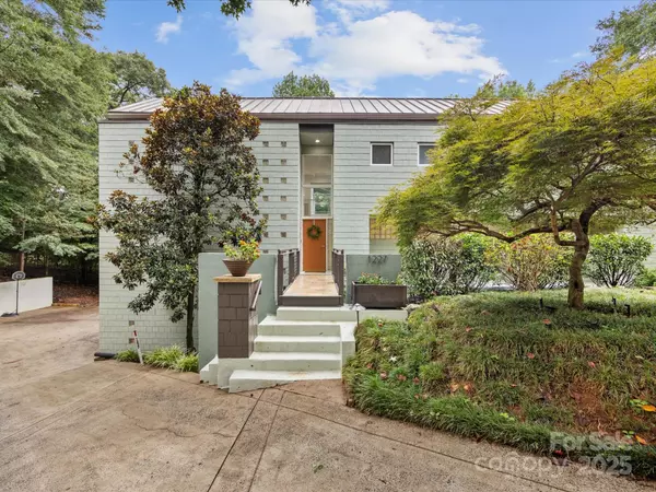 Charlotte, NC 28226,1227 Jules CT