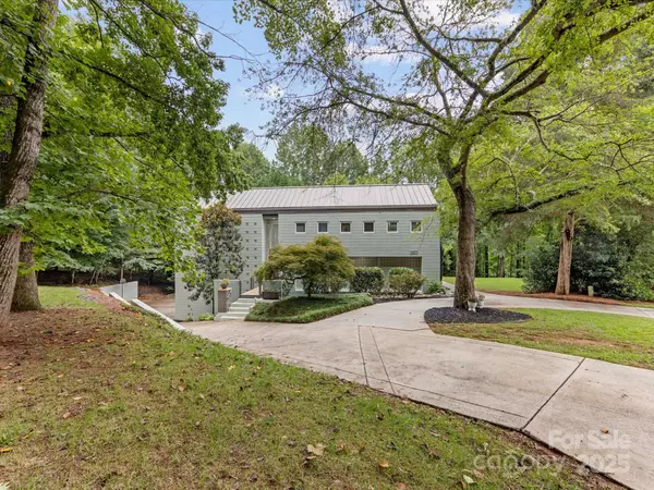 Charlotte, NC 28226,1227 Jules CT