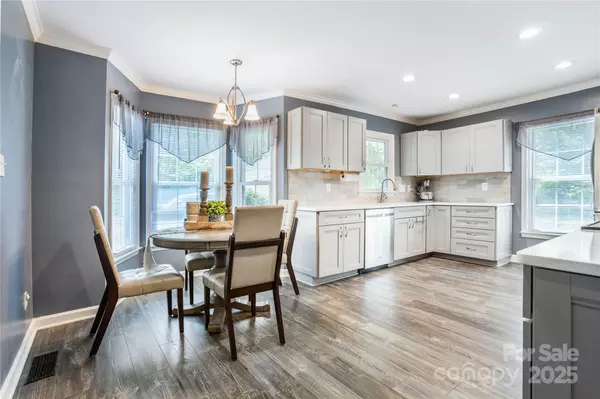 Gastonia, NC 28054,900 Raleigh CT