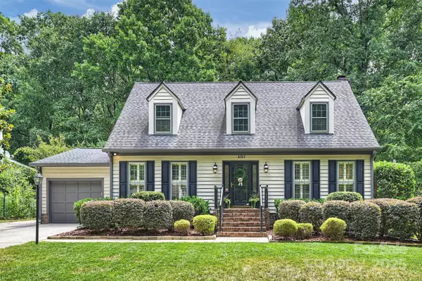 4301 Meadowridge DR, Charlotte, NC 28226