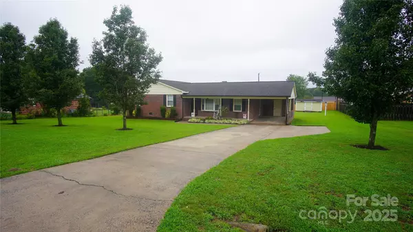 112 White Plains DR, Kings Mountain, NC 28086