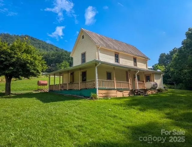 540 Pound Mill Branch RD NE, Burnsville, NC 28714
