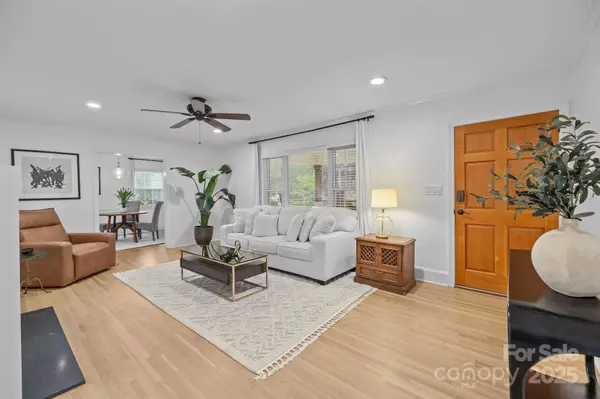 Charlotte, NC 28210,5600 Murrayhill RD