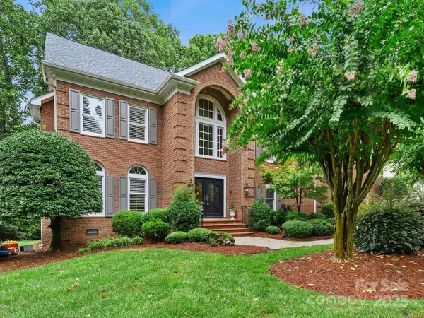 7312 Willesden LN, Charlotte, NC 28277