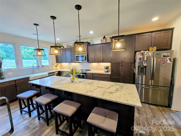 Troutman, NC 28166,108 Fairfield DR