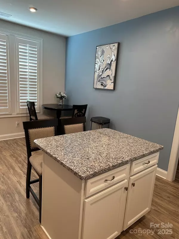 Charlotte, NC 28215,12417 Old Iron LN