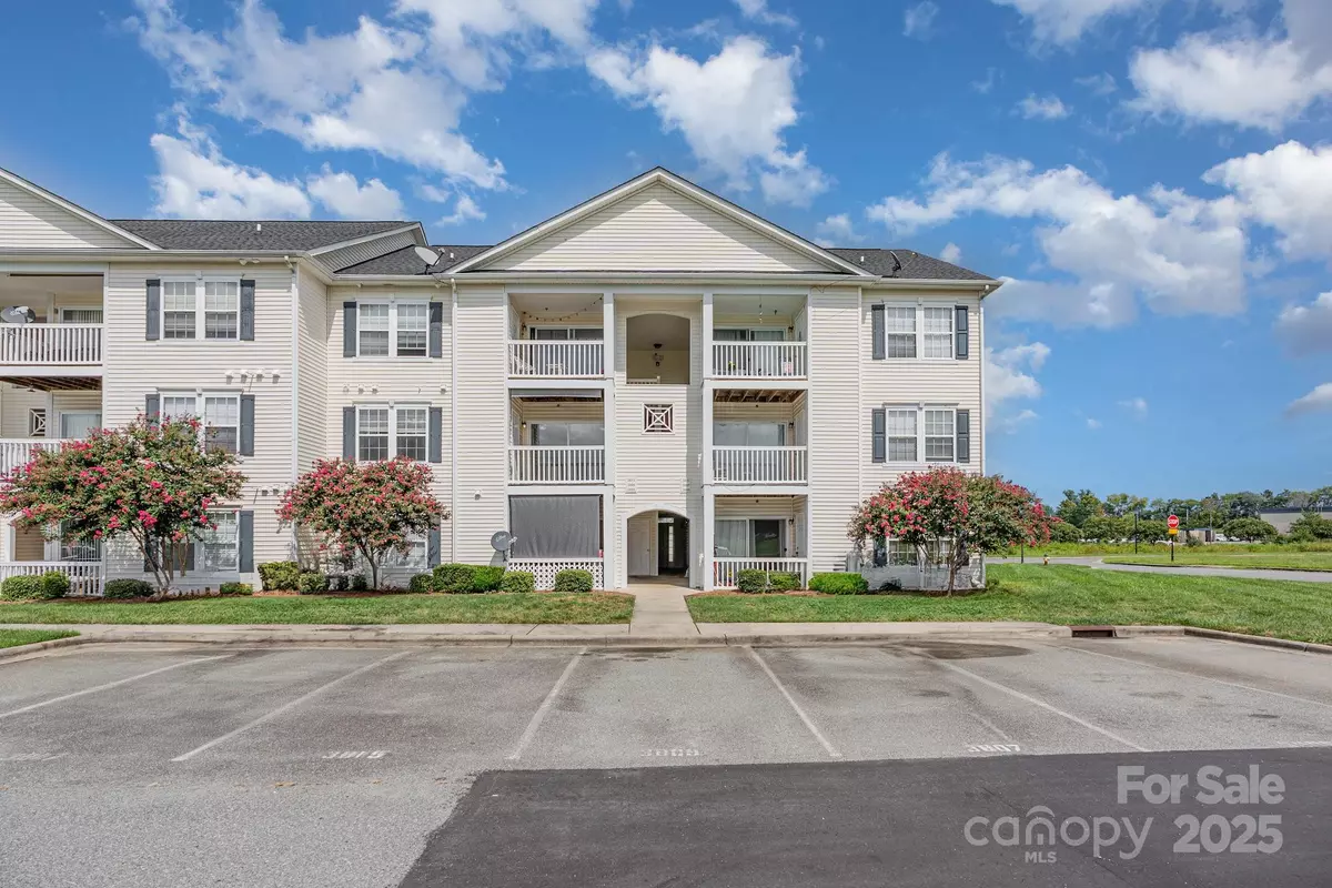 Harrisburg, NC 28075,3809 Carl Parmer DR