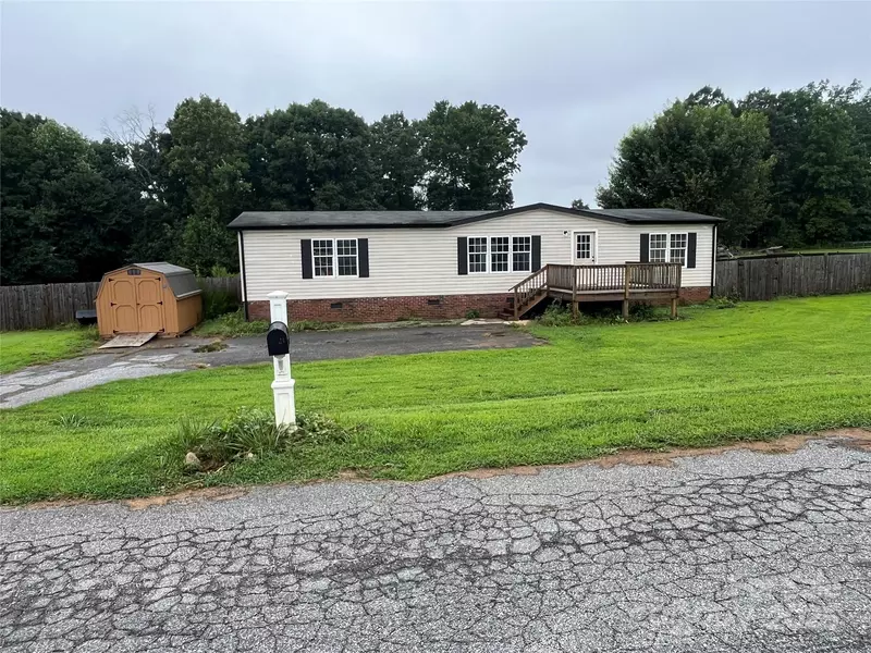 4067 Angel LN, Maiden, NC 28650