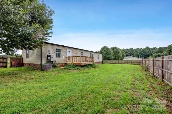 Maiden, NC 28650,4067 Angel LN