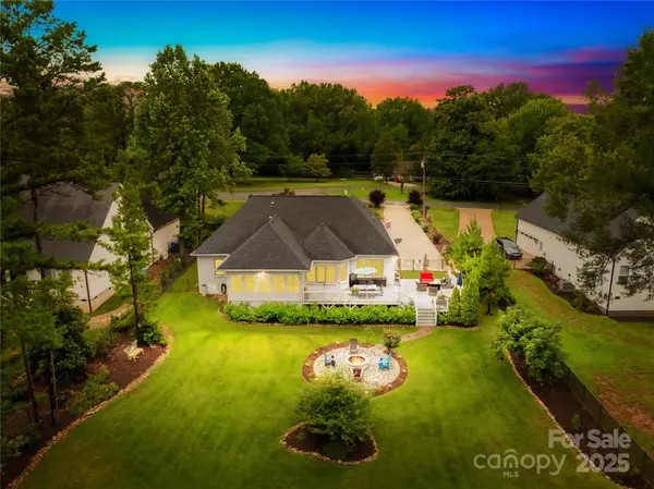 22312 John Gamble RD, Cornelius, NC 28031