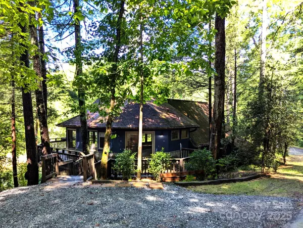 Flat Rock, NC 28731,447 Lily Pad LN