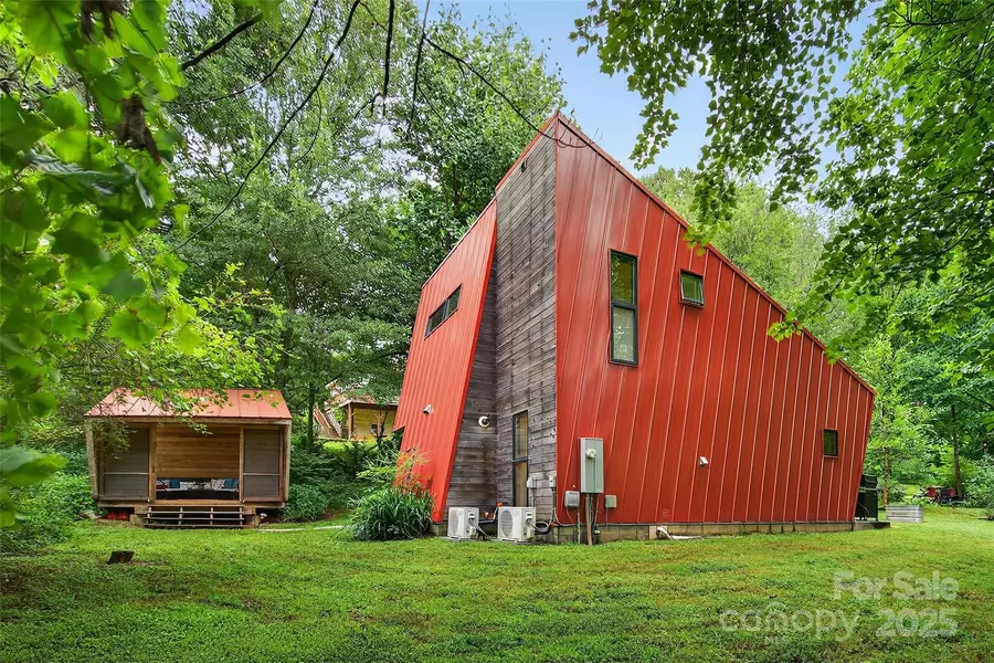 450 Lakey Gap RD, Black Mountain, NC 28711