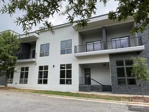 Cornelius, NC 28031,19546 Greentree WAY #201