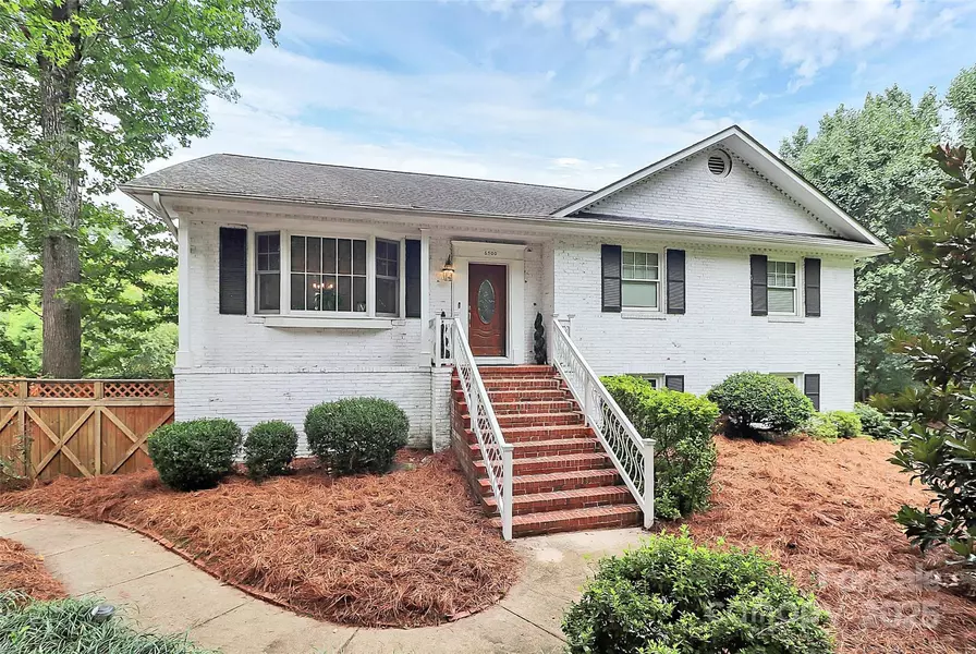 6500 Old Providence RD, Charlotte, NC 28226