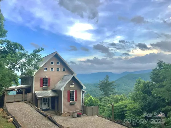 767 Garden Flats RD, Franklin, NC 28734