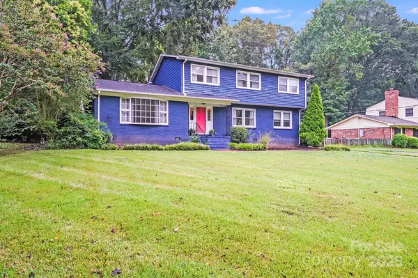 Charlotte, NC 28215,6832 April LN