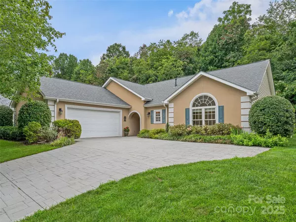 63 Stonebridge DR, Asheville, NC 28805