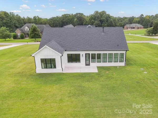 Statesville, NC 28625,535 New Salem RD #27