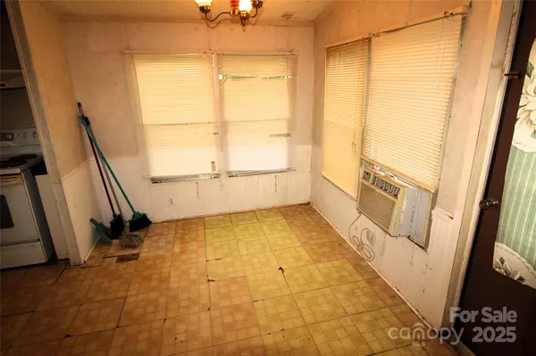 York, SC 29745,50 McClain ST