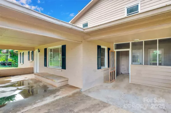 Granite Falls, NC 28630,1095 Elm CIR