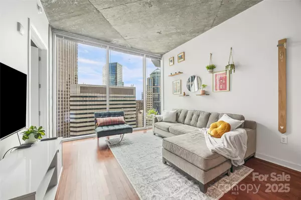 Charlotte, NC 28202,210 N Church ST #2405