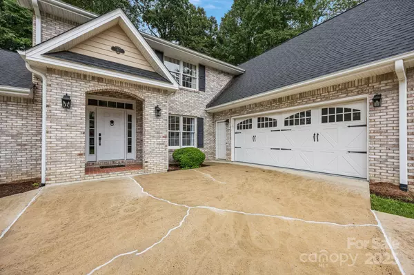 Fletcher, NC 28732,111 Nathan CT