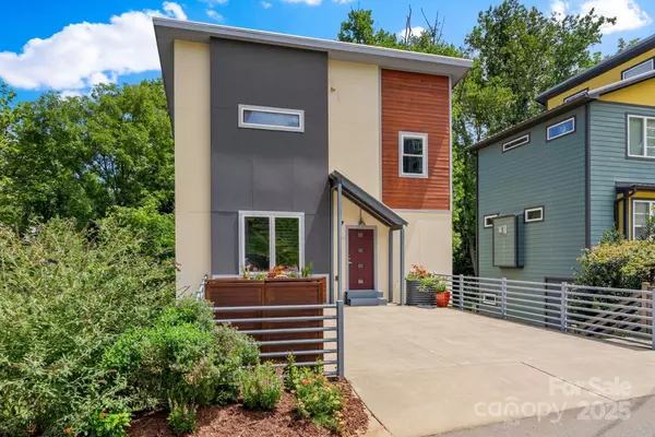 Asheville, NC 28806,140 Waynesville AVE