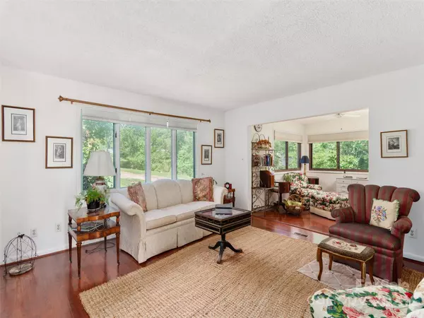 Asheville, NC 28803,514 Crowfields LN