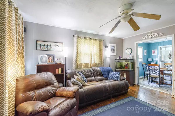 Lowell, NC 28098,503 Caroline AVE