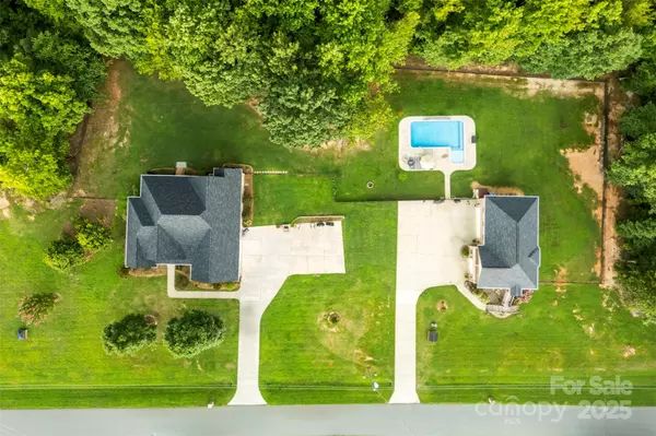 Dallas, NC 28034,411 Moritz RD