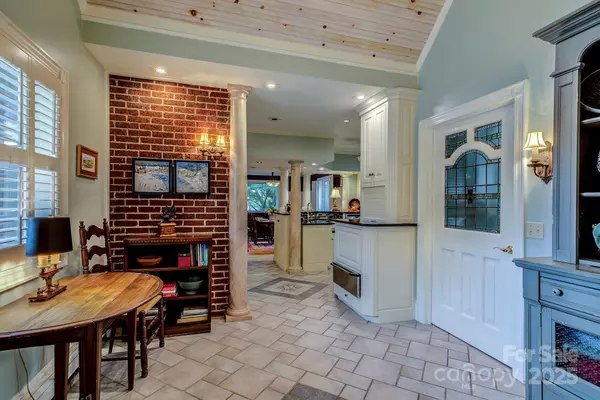 Boone, NC 28607,216 Cherry DR