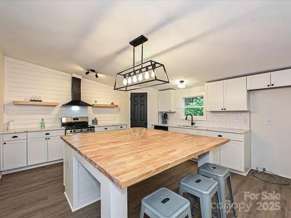 Clover, SC 29710,1383 CE Stewart RD