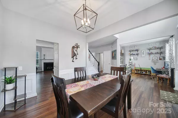 Charlotte, NC 28277,8919 Darcy Hopkins DR