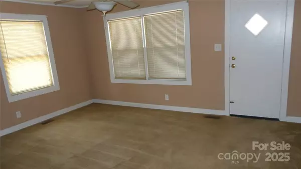 Gastonia, NC 28052,1514 W Walnut AVE