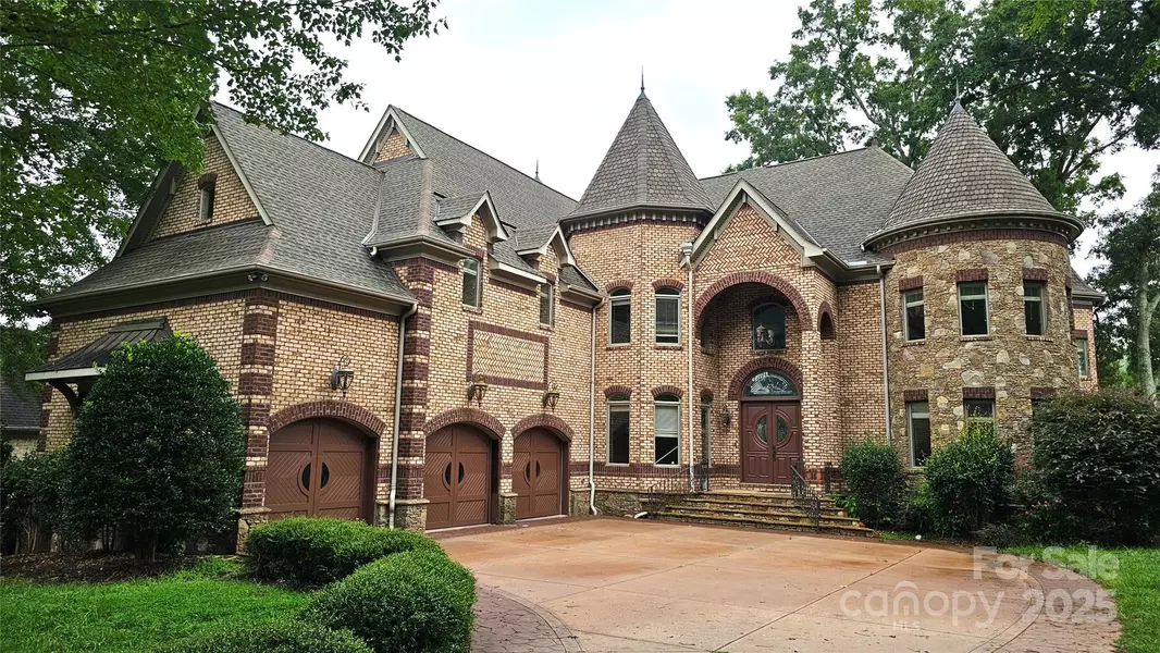 612 Beauhaven LN, Waxhaw, NC 28173