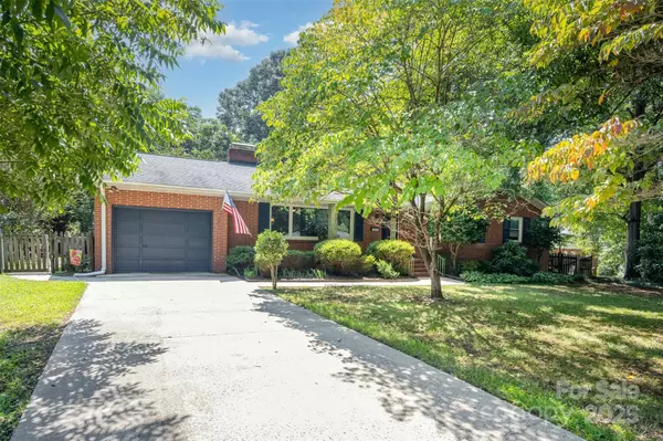 Kannapolis, NC 28083,502 Helen ST