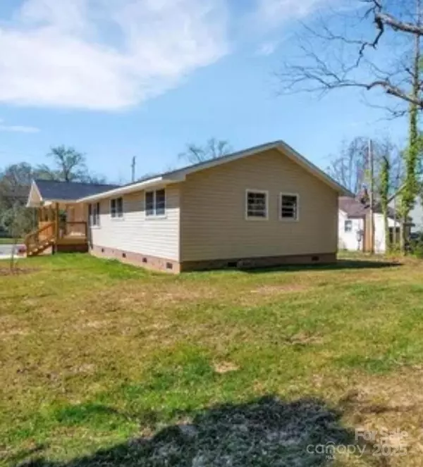 Rock Hill, SC 29730,647 E Black ST