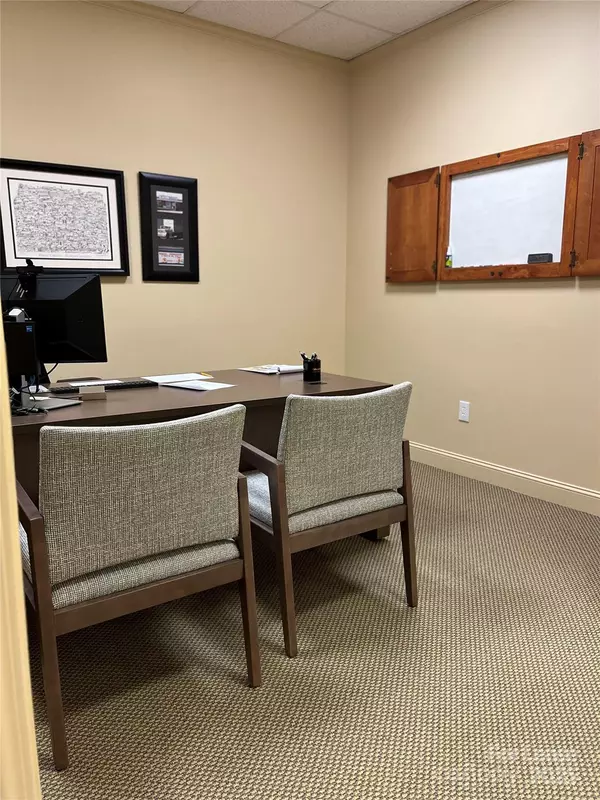 Mocksville, NC 27028,854 Valley RD #400