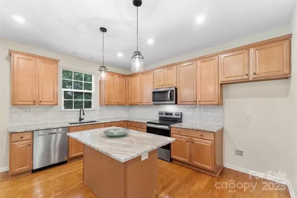 Charlotte, NC 28262,1043 Boxelder LN