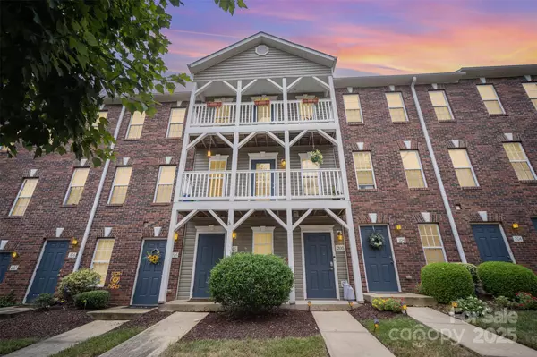 118 Steam Engine DR, Mooresville, NC 28115
