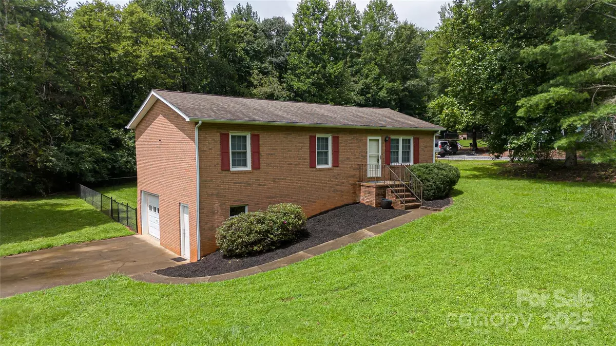 Morganton, NC 28655,2970 Lake DR