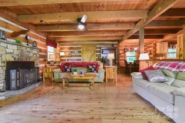 Fairview, NC 28730,48 Buck Ridge RD