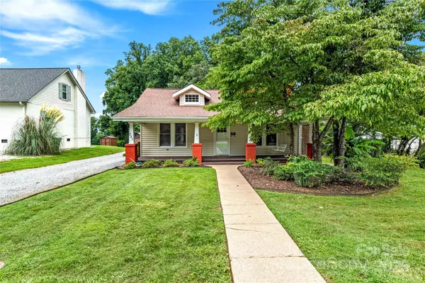 Elkin, NC 28621,723 Elk Spur ST