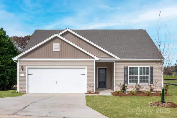 3471 Robindale DR, Winston Salem, NC 27107